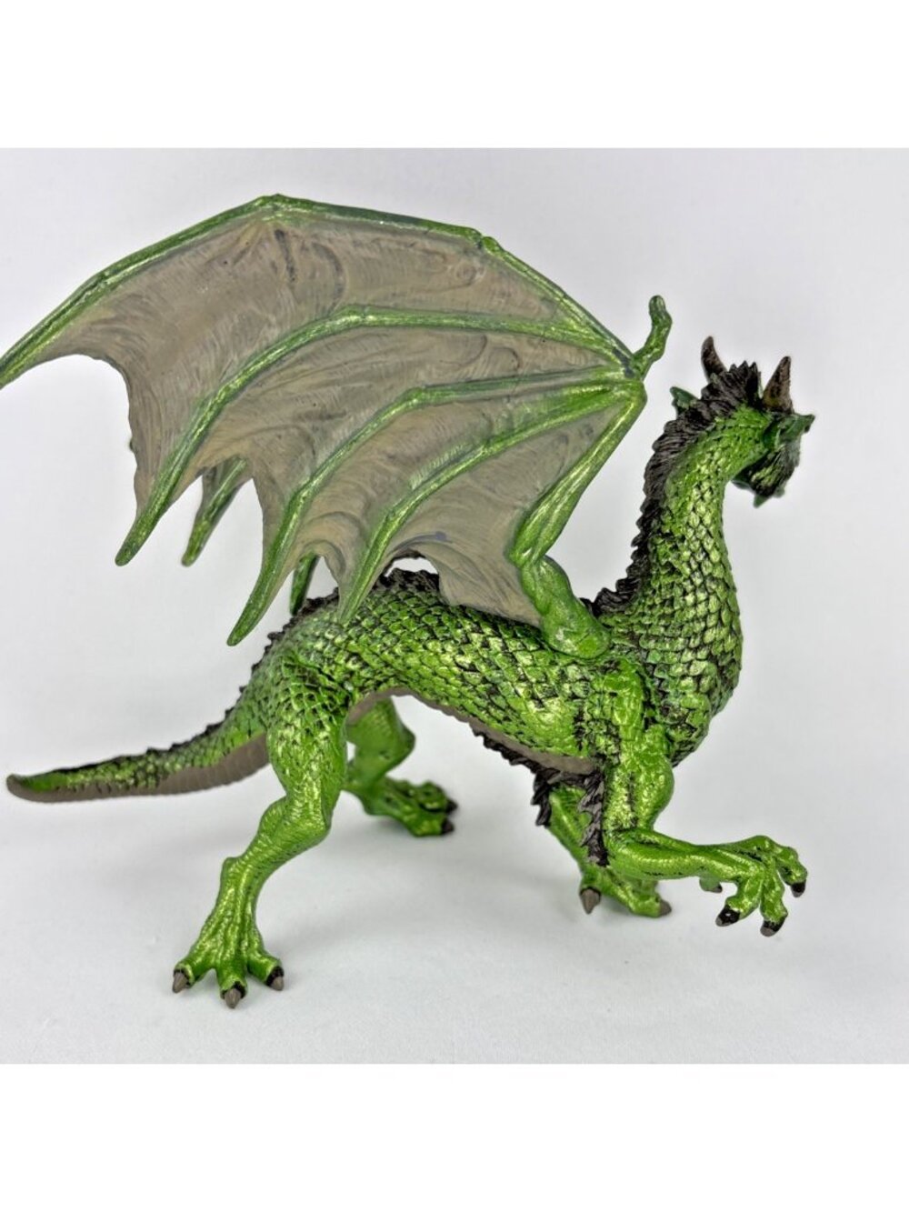 Forest Dragon Green Fantasy 6.5" PVC Figure Safari Ltd Toys 2010 - Picture 3 of 8